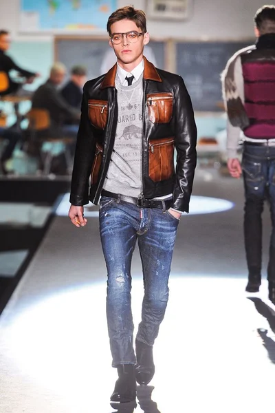 Look 27